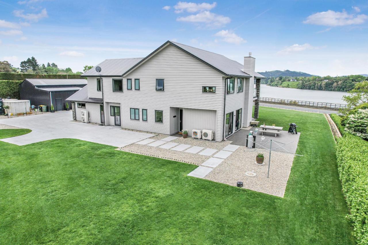 Lakeside Karapiro Downstairs Apartment เคมบริดจ์ ภายนอก รูปภาพ